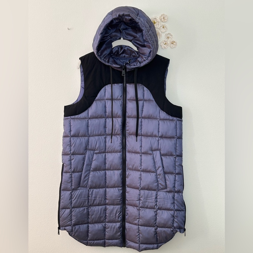 Women's Bernardo Box Quilt Long Hooded Vest - Picture 3 of 12